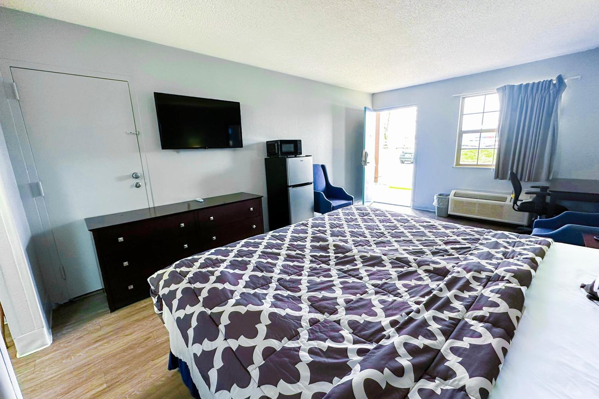 Hotel Happy I-69 By Oyo 2*